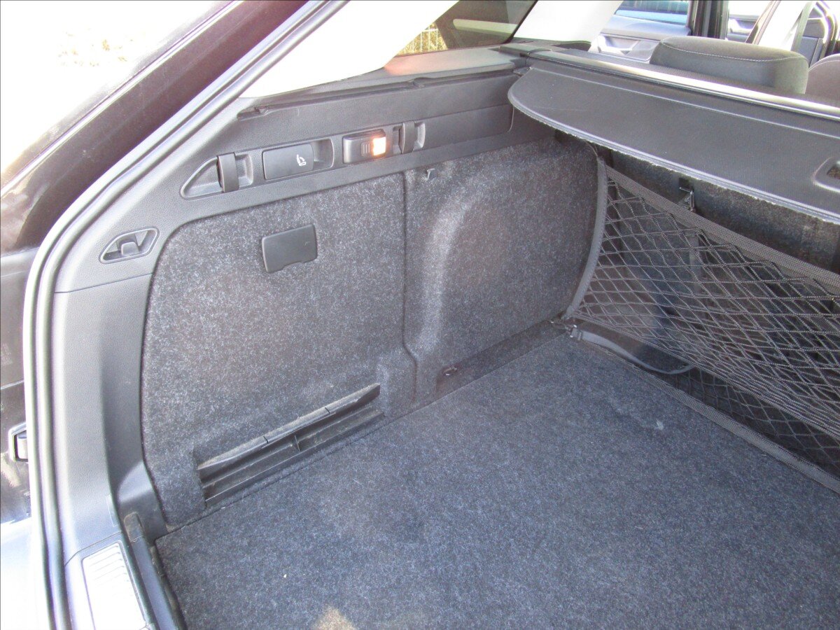 Škoda Superb Kombi 2,0 l 110 kw