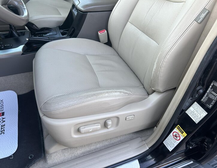 Toyota Land Cruiser 30