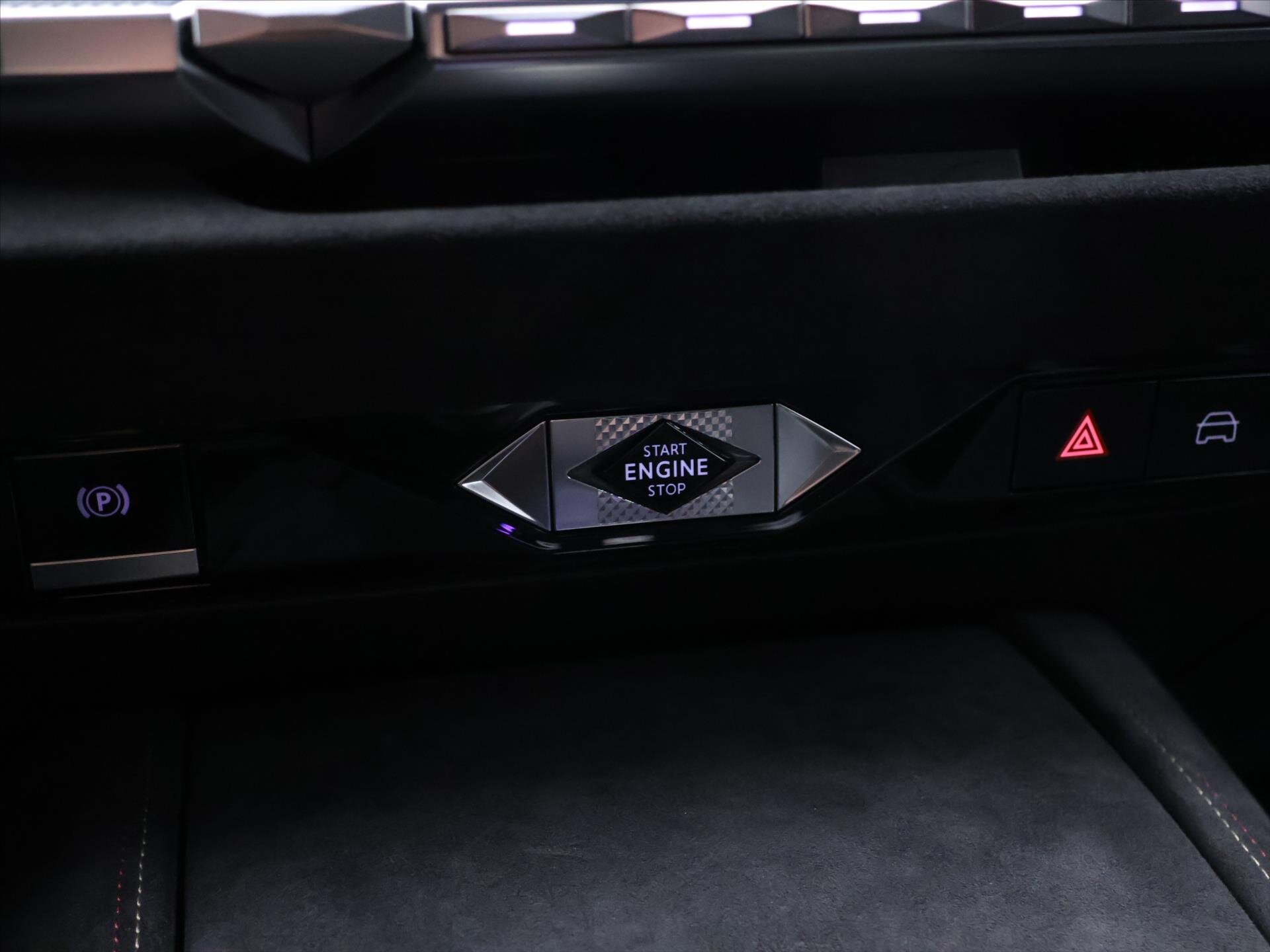 DS Automobiles DS4 Hatchback 1,6 l 165 kw