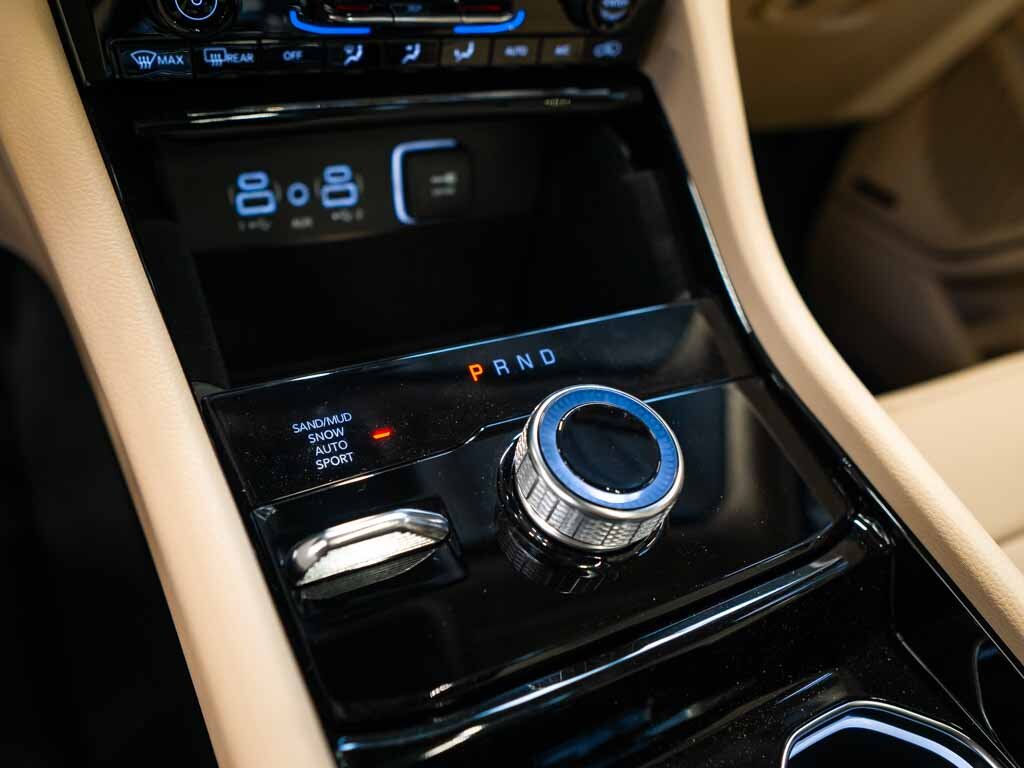 Jeep Grand Cherokee SUV 3,6 l 218 kw