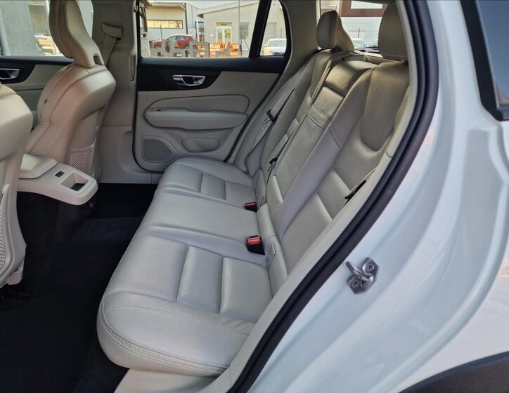 Volvo V60 Kombi 2,0 l 140 kw