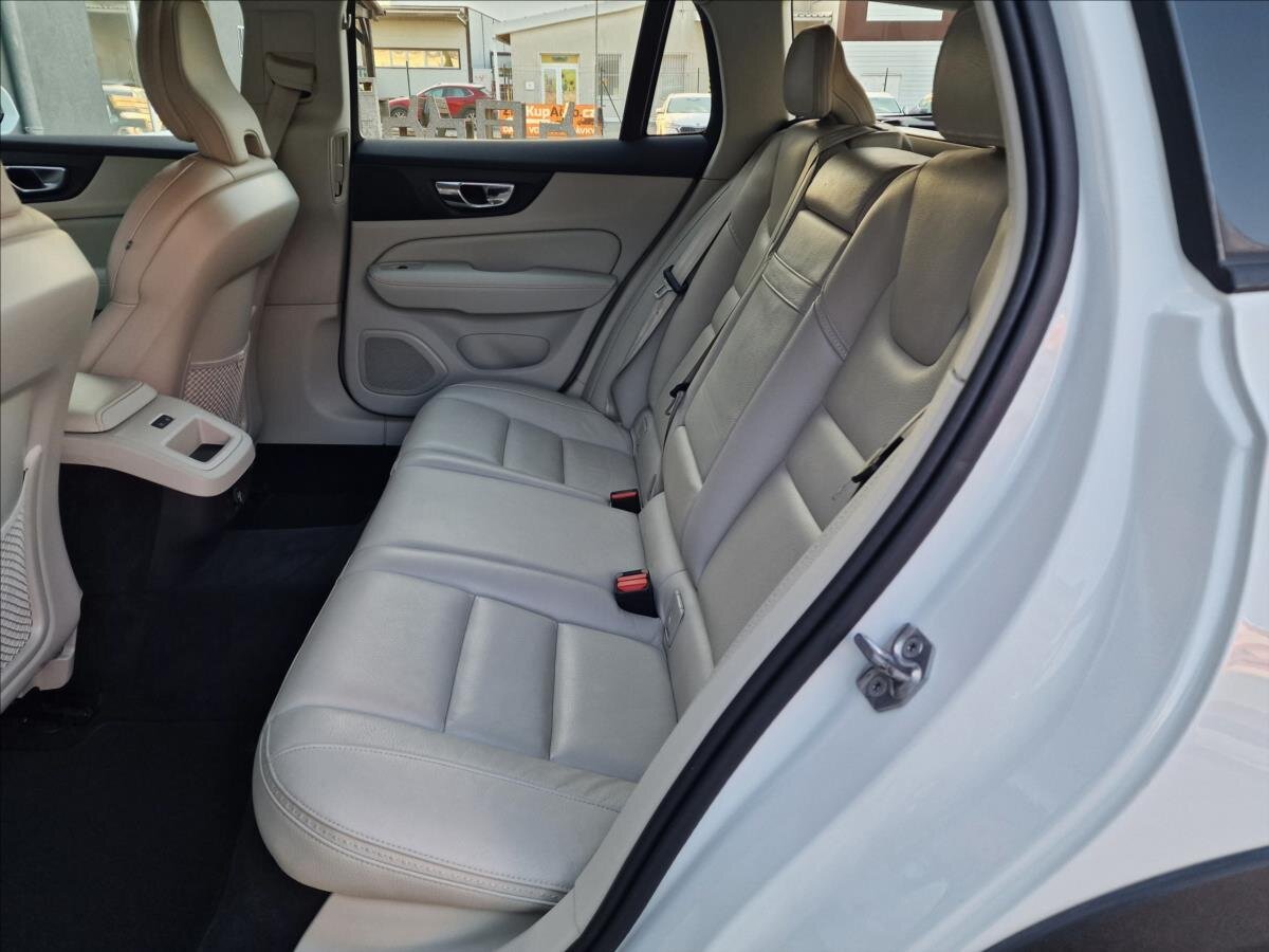 Volvo V60 Kombi 2,0 l 140 kw