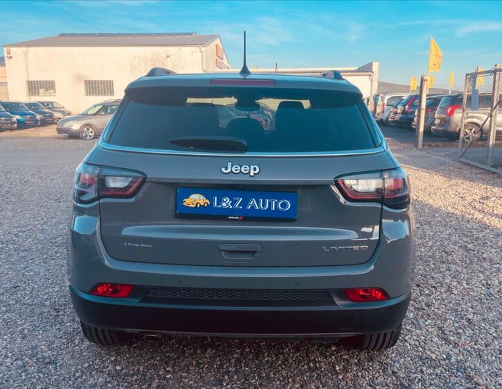 Jeep Compass SUV / Terénní 1,6 l 96 kw