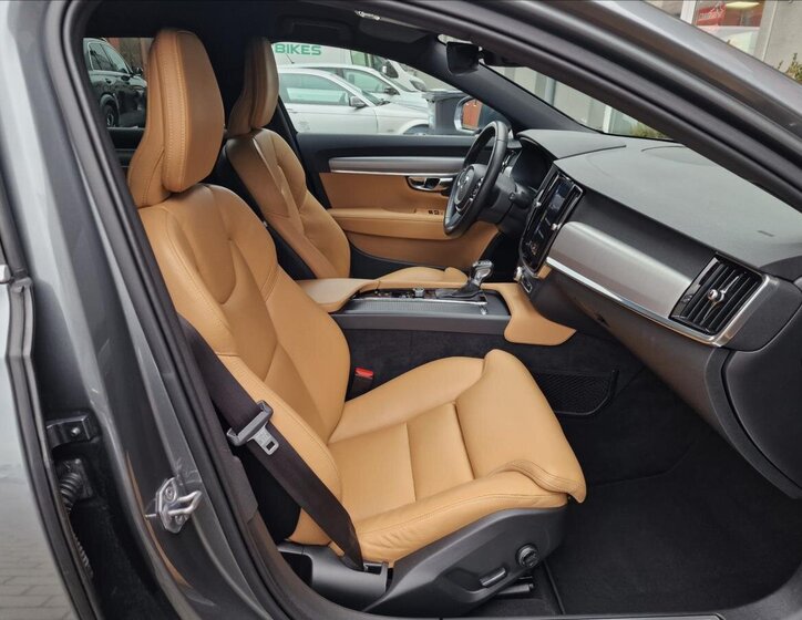 Volvo V90 Kombi 2,0 l 173 kw