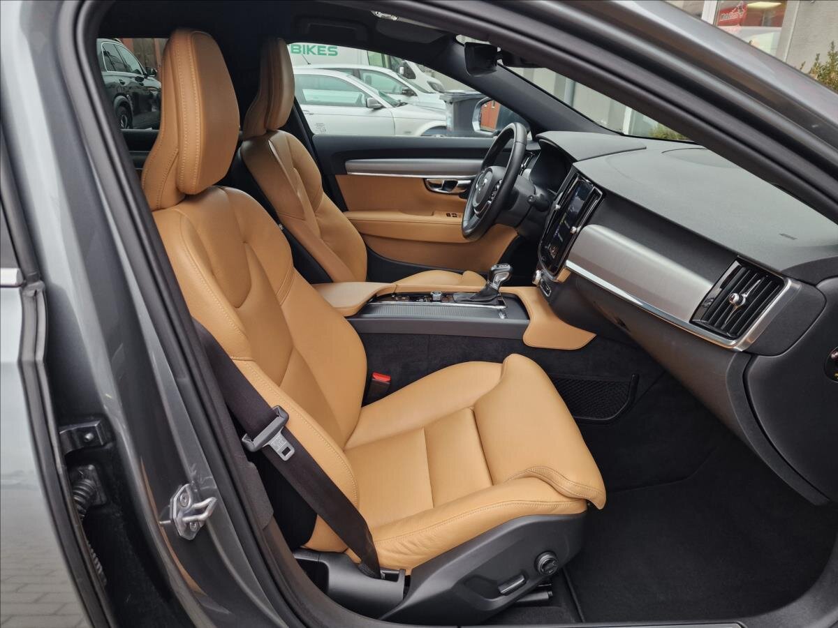 Volvo V90 Kombi 2,0 l 173 kw