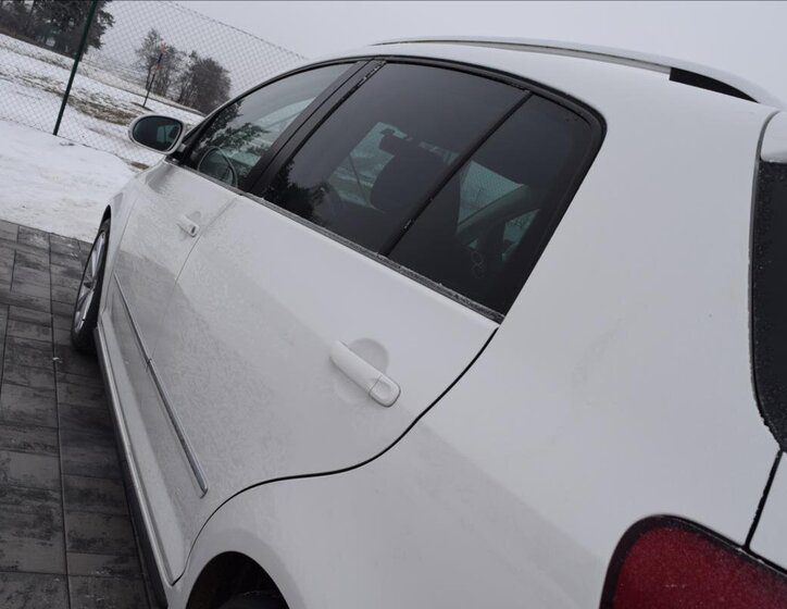 Volkswagen Golf Kombi 1,6 l 77 kw