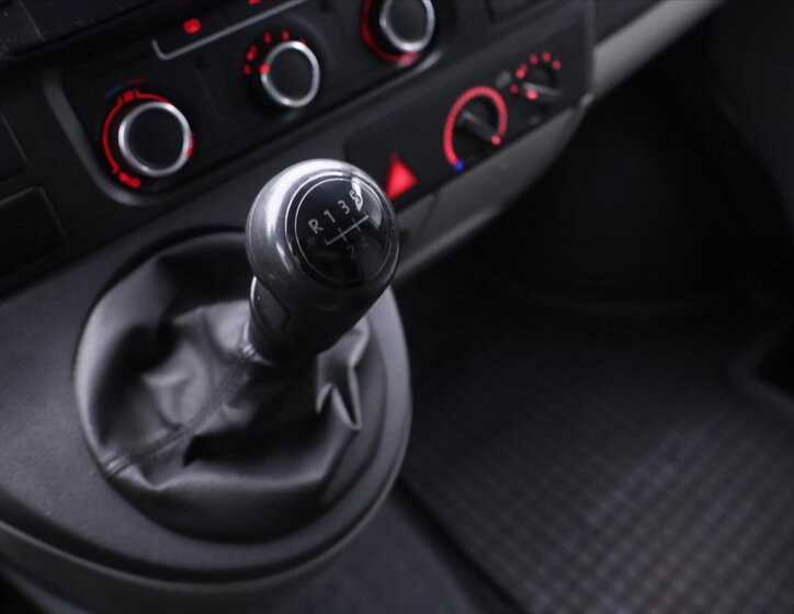 Volkswagen Transporter Kombi 2,0 l 75 kw