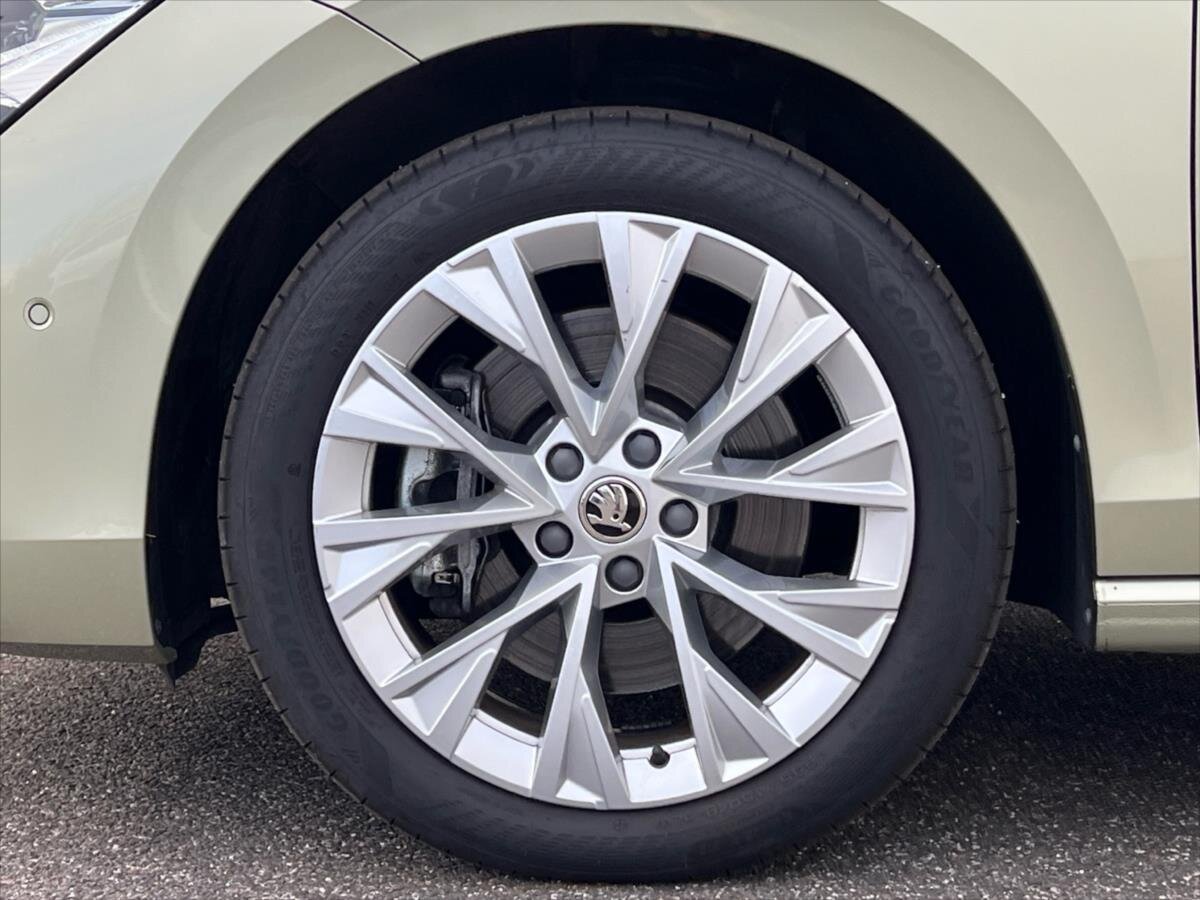 Škoda Superb Kombi 2,0 l 195 kw