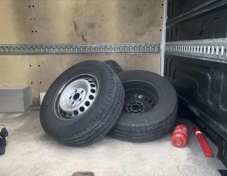 Volkswagen Crafter 9