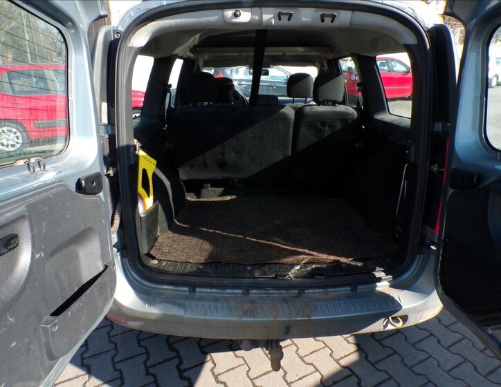 Dacia Logan Kombi 1,6 l 64 kw