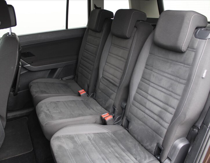 Volkswagen Touran 11