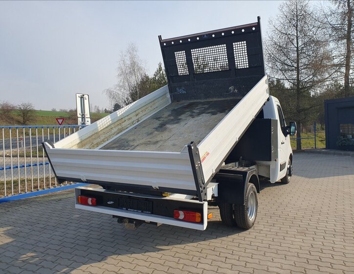 Nissan NV400 Sklápěč 2,3 l 107 kw