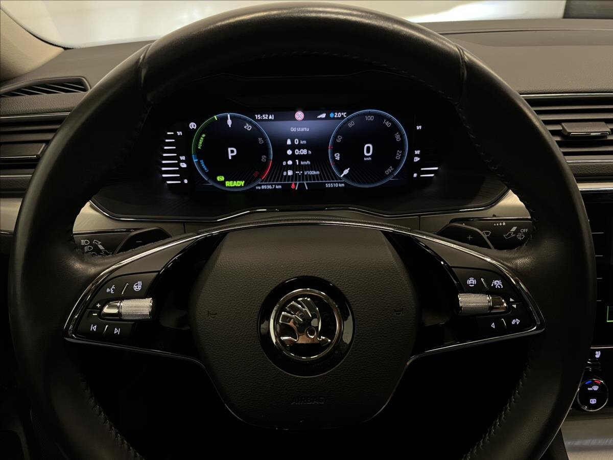 Škoda Superb Liftback 1,4 l 160 kw