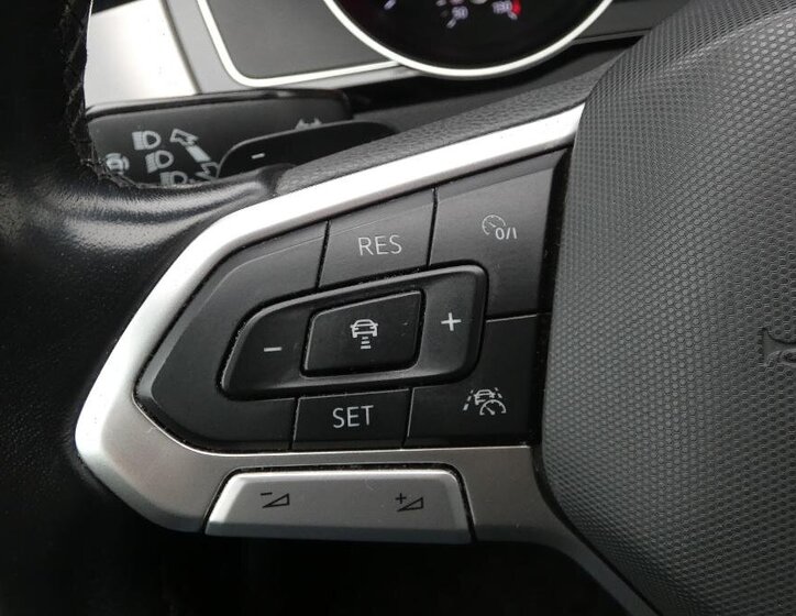 Volkswagen Passat 11