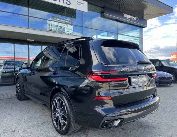 BMW X7 6