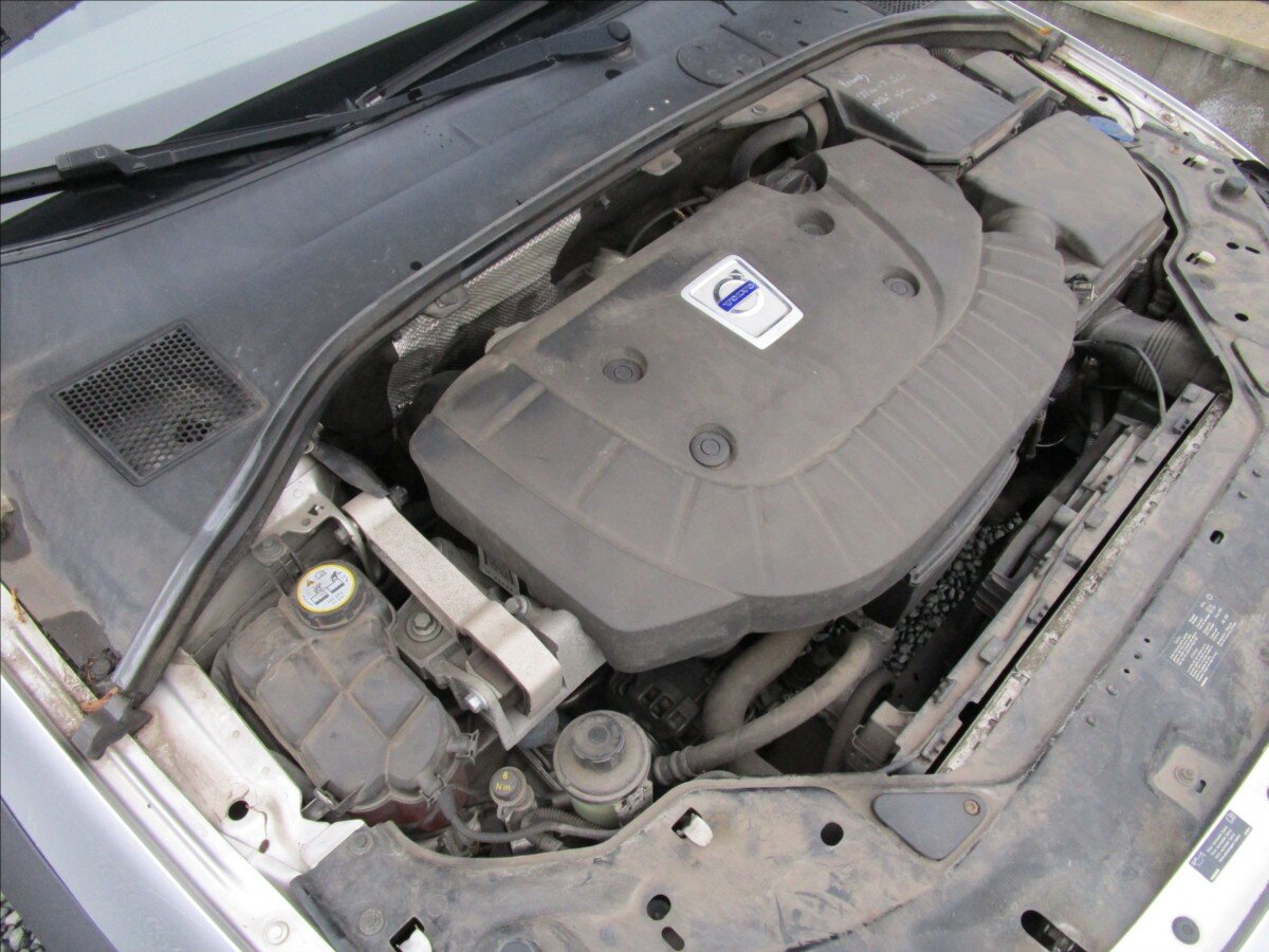 Volvo XC70 Kombi 2,4 l 158 kw