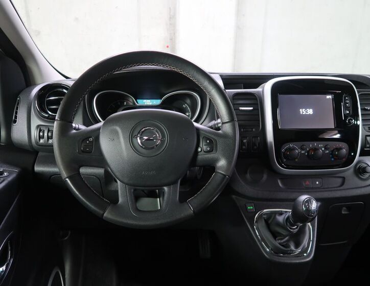 Opel Vivaro 15