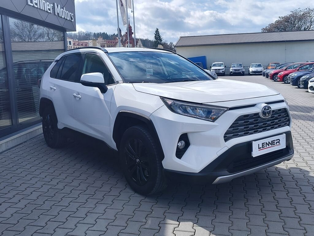Toyota RAV4 SUV / Terénní 2,0 l 129 kw