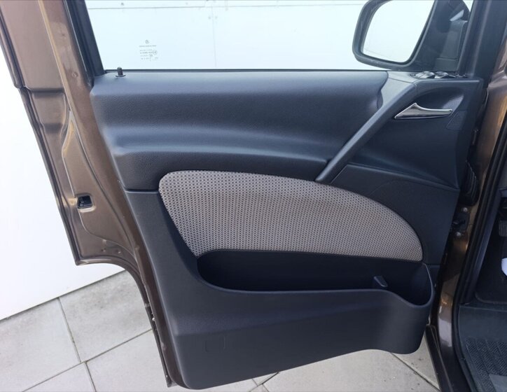 Mercedes-Benz Viano MPV 3,0 l 165 kw
