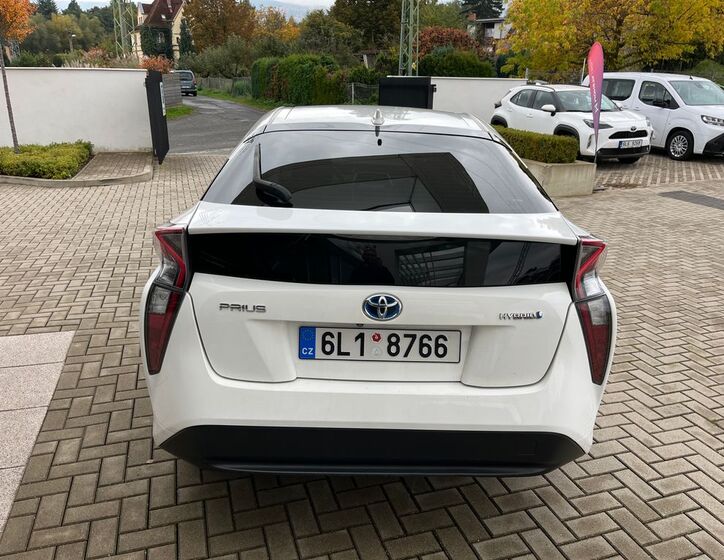 Toyota Prius 5