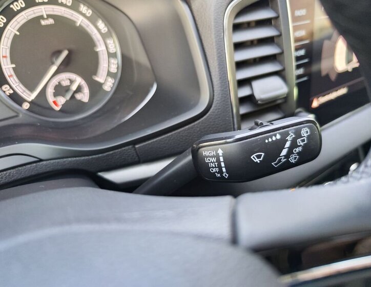 Škoda Karoq SUV 1,5 l 110 kw