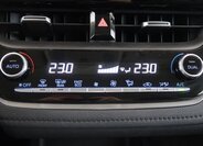 Toyota Corolla Sedan 1,5 l 92 kw