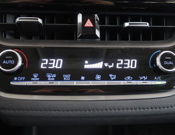 Toyota Corolla Sedan 1,5 l 92 kw