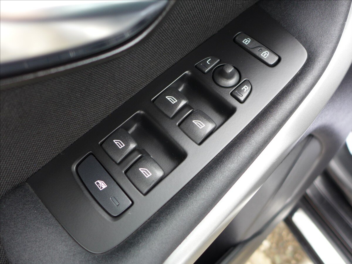 Volvo V40 Hatchback 1,6 l 84 kw