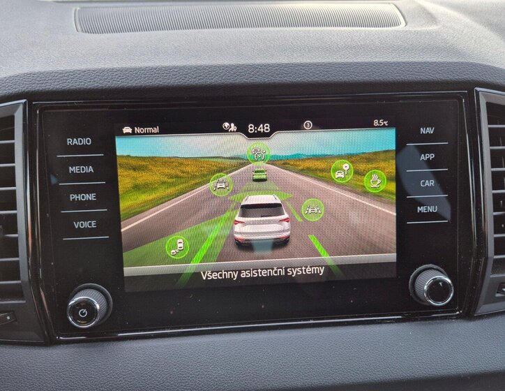 Škoda Karoq SUV / Terénní 1,5 l 110 kw