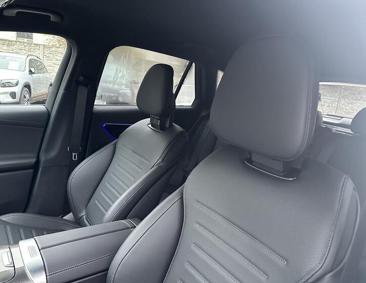 Mercedes-Benz GLC 10