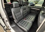 Peugeot Traveller 18