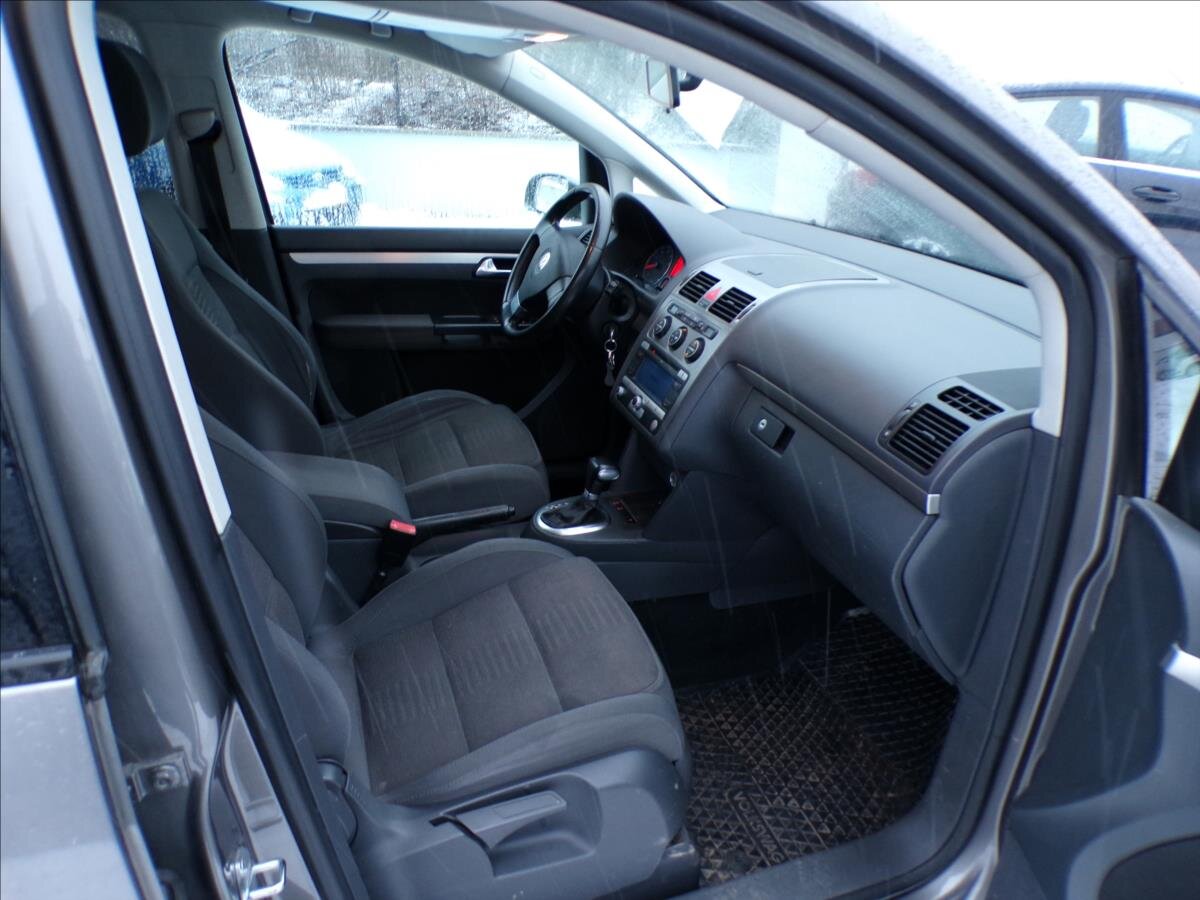 Volkswagen Touran Kombi 1,4 l 103 kw