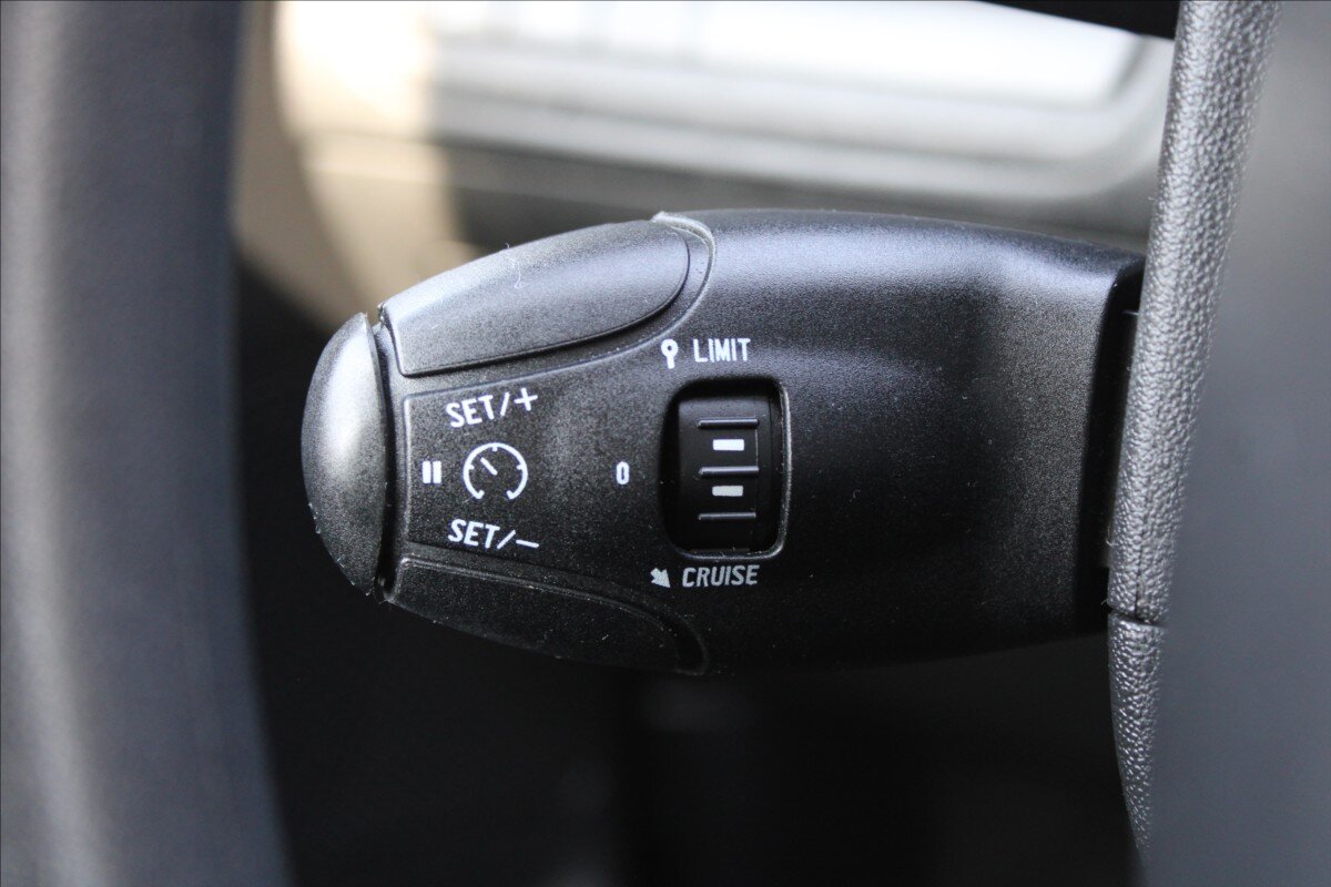 Peugeot 208 Hatchback 1,2 l 60 kw