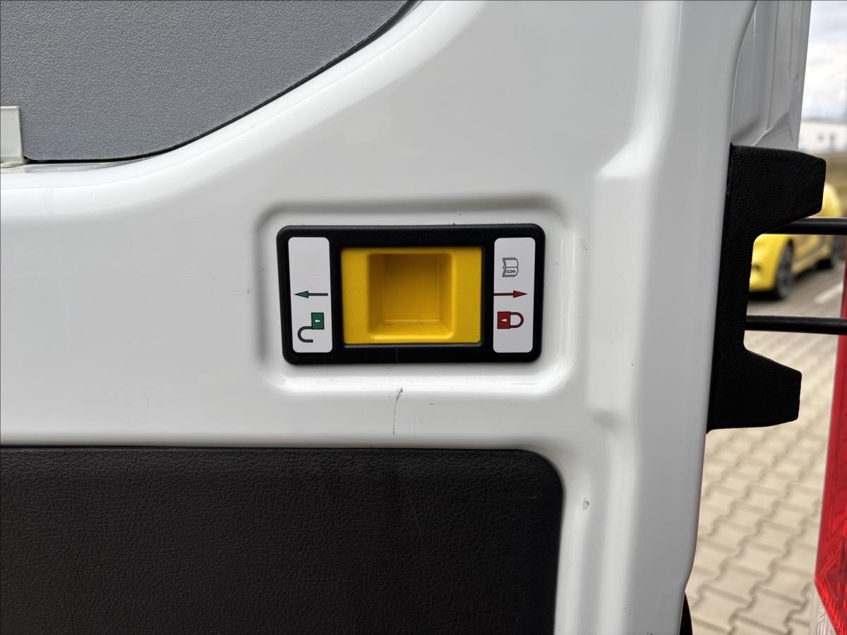 Ford Transit Skříň 2,0 l 96 kw
