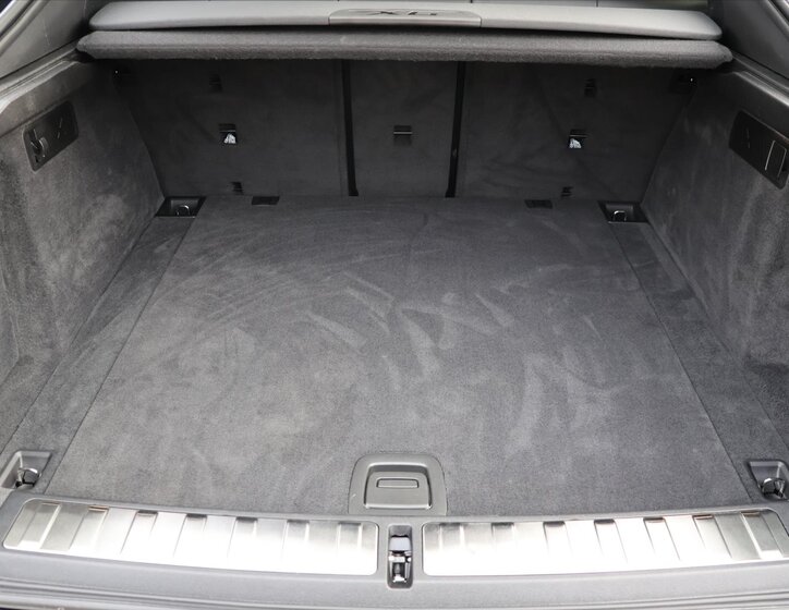 BMW X6 SUV 3,0 l 210 kw