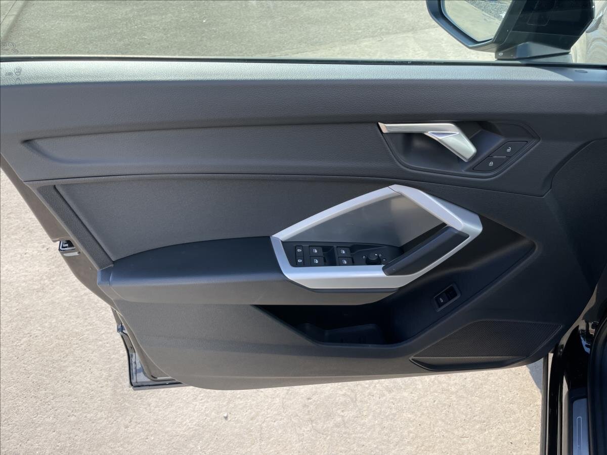 Audi Q3 SUV / Terénní 1,5 l 110 kw