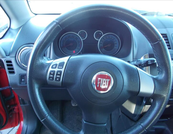 Fiat Sedici Hatchback 1,6 l 88 kw