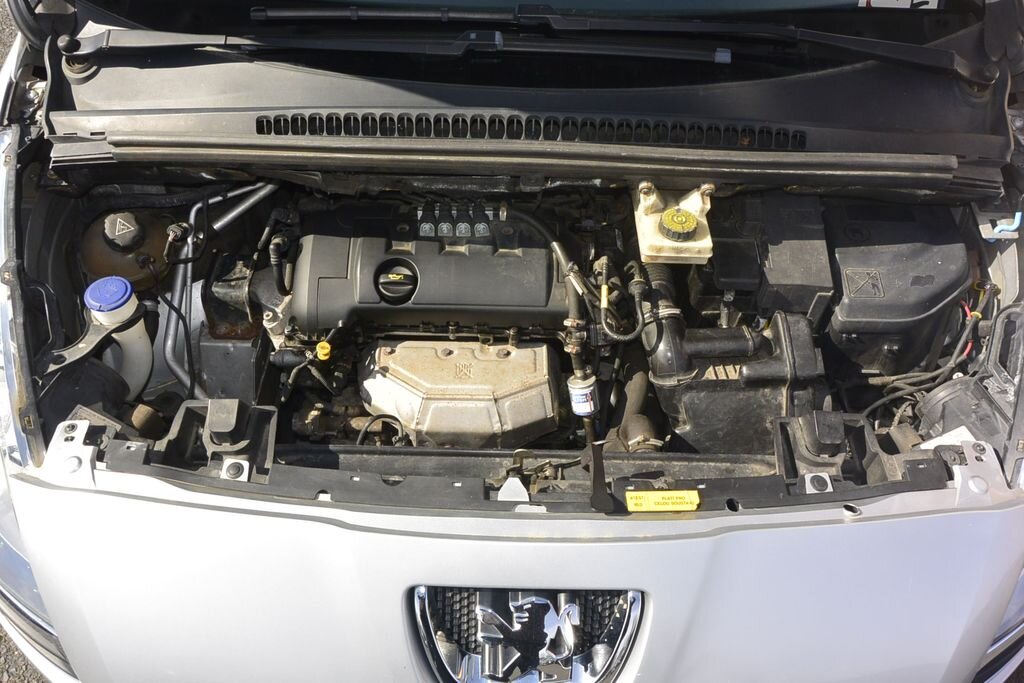 Peugeot 5008 MPV 1,6 l 88 kw