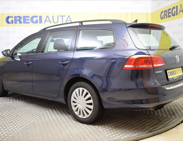 Volkswagen Passat Kombi 2,0 l 103 kw