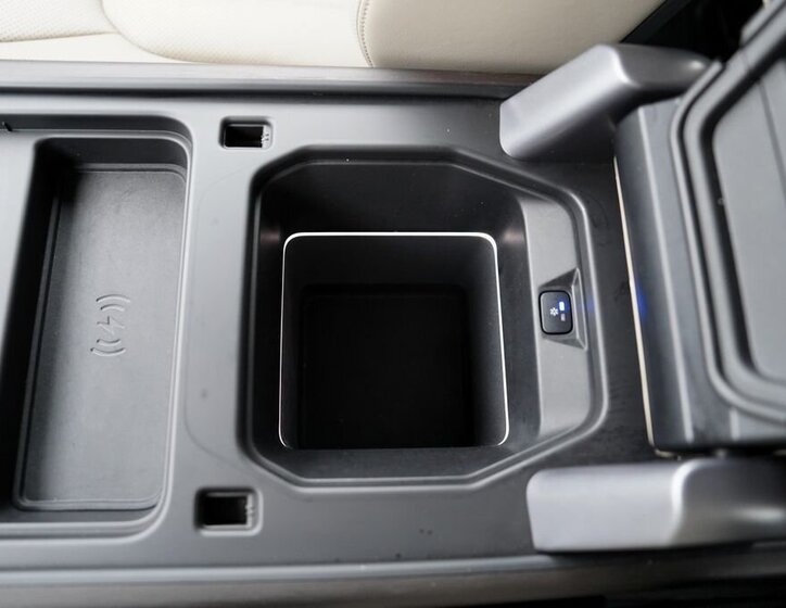 Land Rover Defender SUV 3,0 l 294 kw