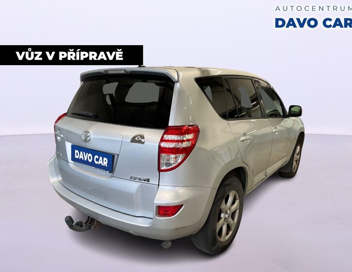 Toyota RAV4 SUV / Terénní 2,2 l 110 kw