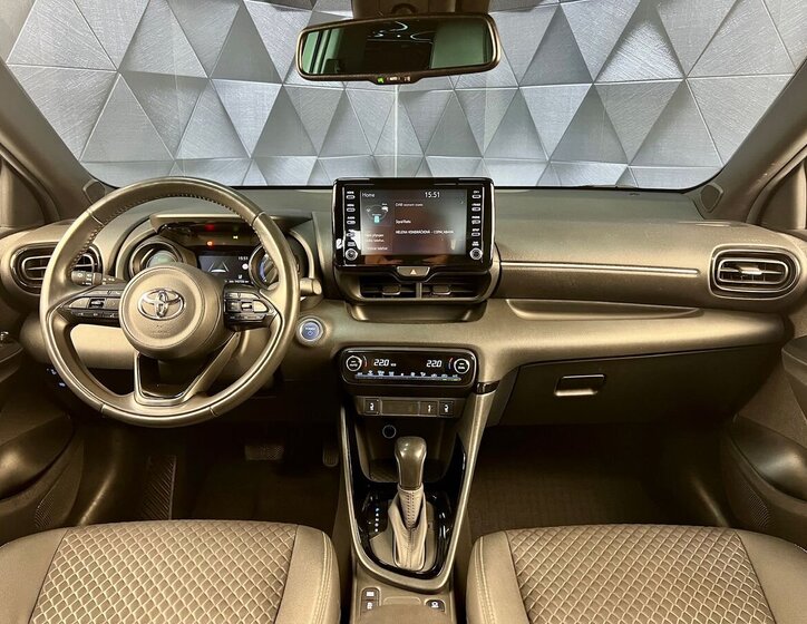 Toyota Yaris Hatchback 1,5 l 85 kw