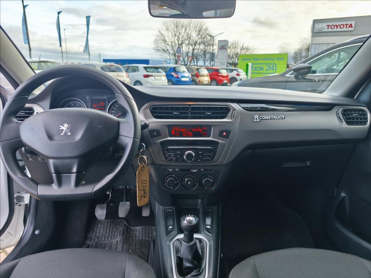 Peugeot 301 Sedan 1,2 l 60 kw