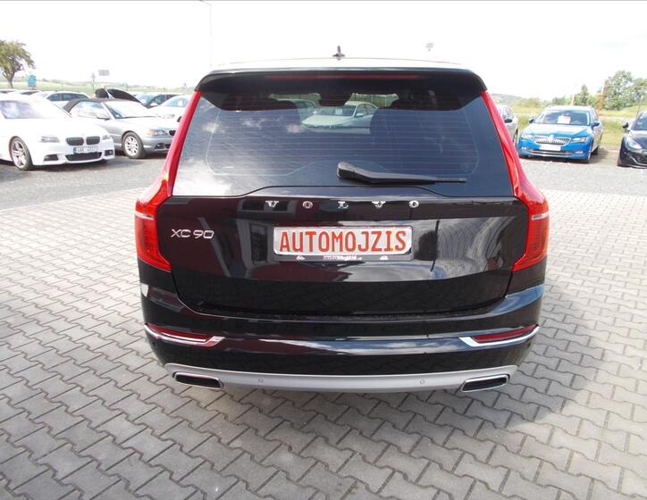 Volvo XC90 9
