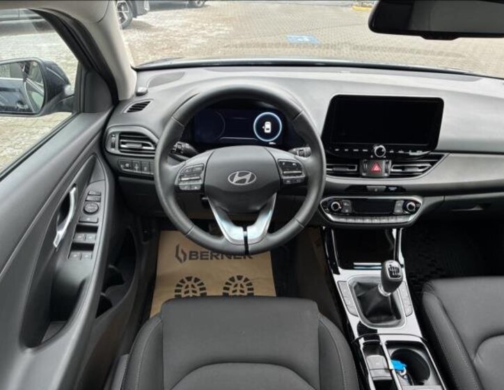 Hyundai i30 Liftback 1,5 l 103 kw