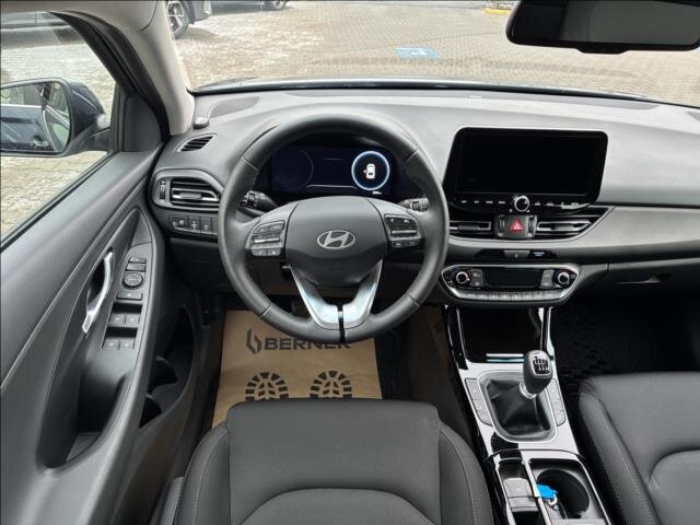 Hyundai i30 Liftback 1,5 l 103 kw