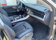 Audi Q8 SUV / Terénní 3,0 l 250 kw