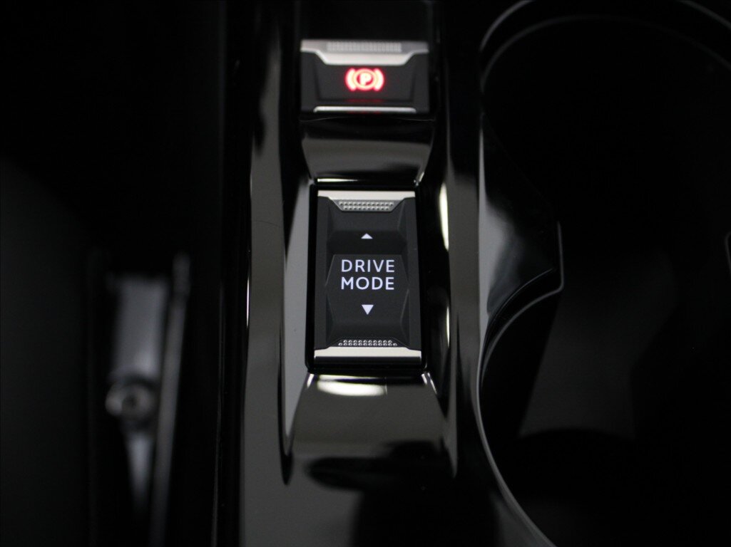 Peugeot 208 Hatchback 1,2 l 81 kw