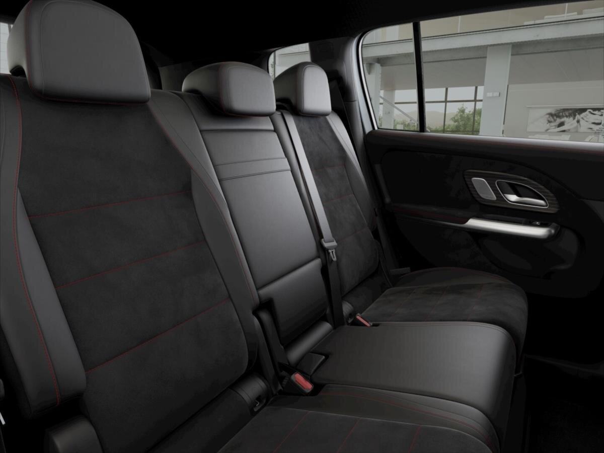 Mercedes-Benz GLB SUV / Terénní 0,0 260 kw