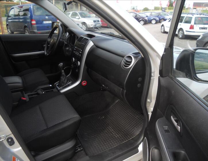 Suzuki Grand Vitara 19